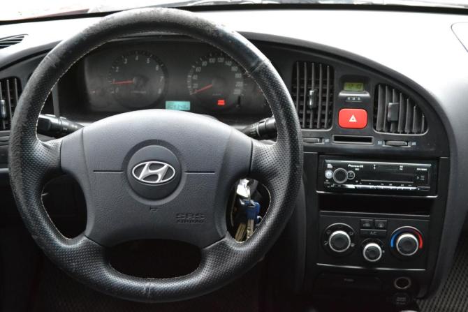 Hyundai Elantra III (XD2) Рестайлинг с пробегом 2004 года, цена 350 000 рублей, 309345 км, седан, Автокод Объявления