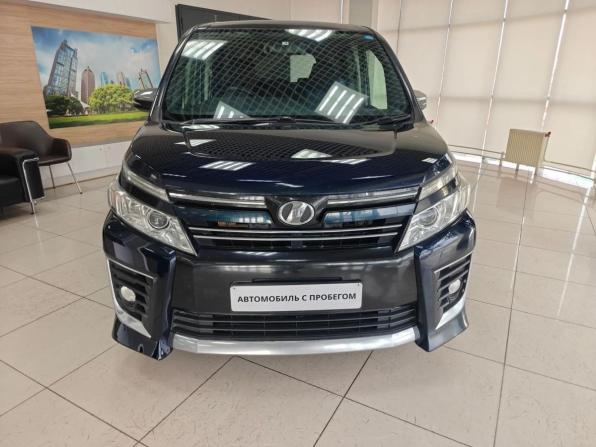 Toyota Voxy III (R80) с пробегом 2015 года, цена 1 800 000 рублей, 264580 км, минивэн, Автокод Объявления