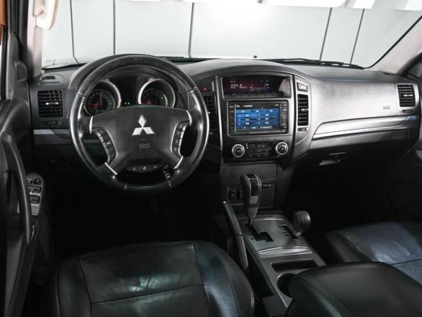 Mitsubishi Pajero IV Рестайлинг 1 с пробегом 2011 года, цена 2 139 000 рублей, 321710 км, внедорожник, Автокод Объявления