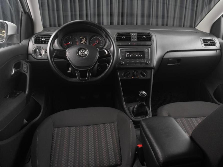 Volkswagen Polo V Рестайлинг Тюмень  - изображение 6
