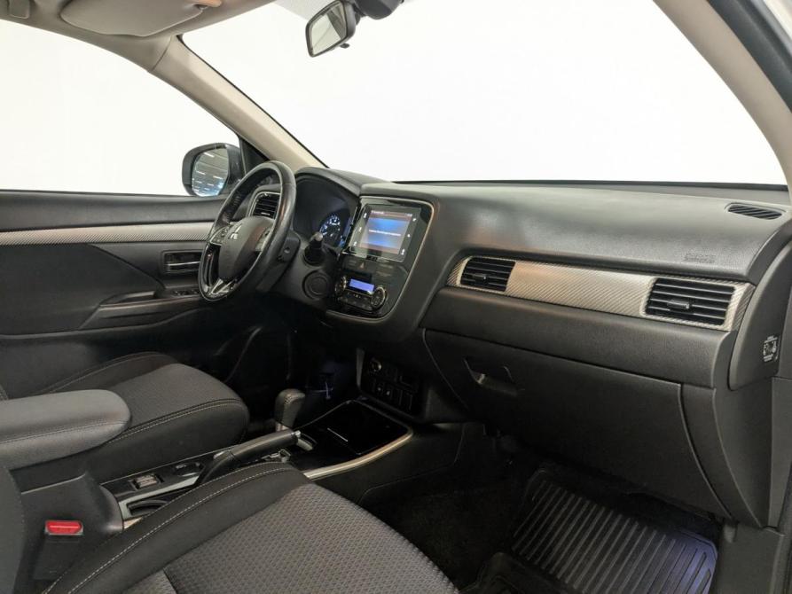 Mitsubishi Outlander III Рестайлинг 2 Санкт-Петербург  - изображение 11