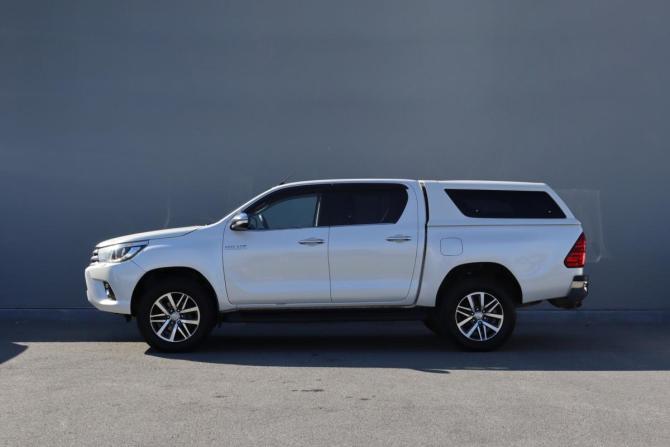 Toyota Hilux VIII с пробегом 2015 года, цена 3 090 000 рублей, 210004 км, пикап, Автокод Объявления