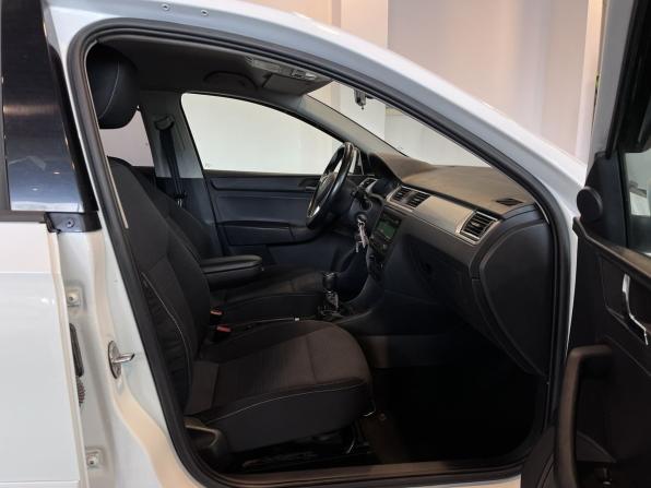 Skoda Rapid I с пробегом 2014 года, цена 680 000 рублей, 288566 км, лифтбек, Автокод Объявления