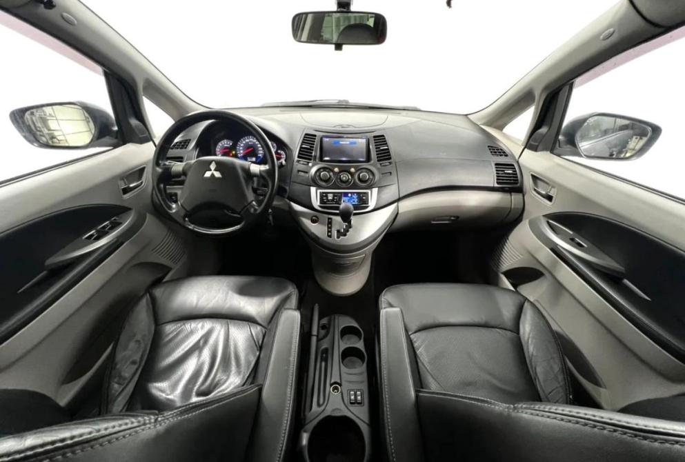 Mitsubishi Grandis I Нижний Новгород  - изображение 14