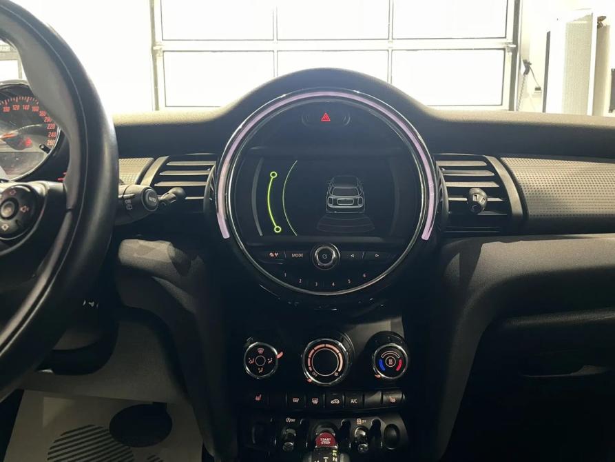 Mini Hatch III (F55/F56) Москва  - изображение 16