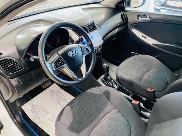 Hyundai Solaris I Рестайлинг с пробегом 2015 года, цена 650 000 рублей, 152000 км, хэтчбек, Автокод Объявления