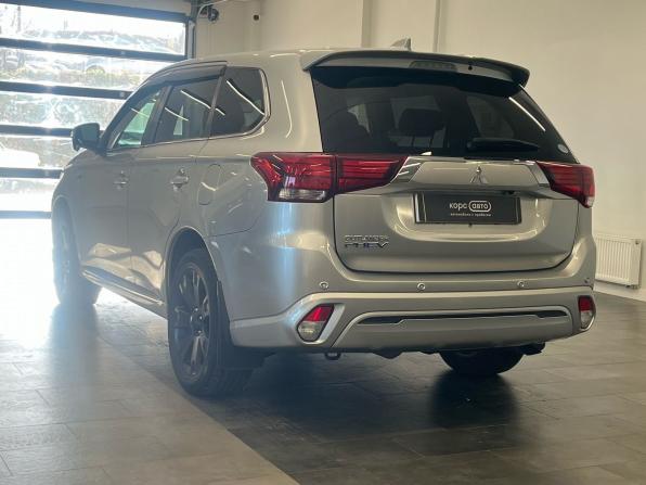Mitsubishi Outlander III Рестайлинг 3 с пробегом 2020 года, цена 3 050 000 рублей, 42460 км, внедорожник, Автокод Объявления