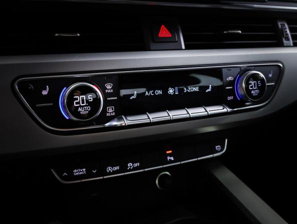 Audi A4 V (B9) Рестайлинг с пробегом 2020 года, цена 3 099 000 рублей, 97000 км, седан, Автокод Объявления