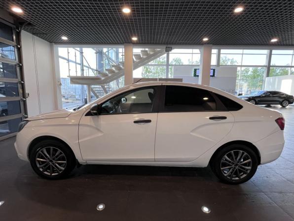 Lada (ВАЗ) Vesta I с пробегом 2018 года, цена 650 000 рублей, 301860 км, седан, Автокод Объявления