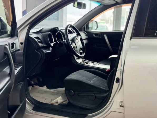 Toyota Highlander II (XU40) Рестайлинг с пробегом 2012 года, цена 1 749 000 рублей, 136137 км, внедорожник, Автокод Объявления