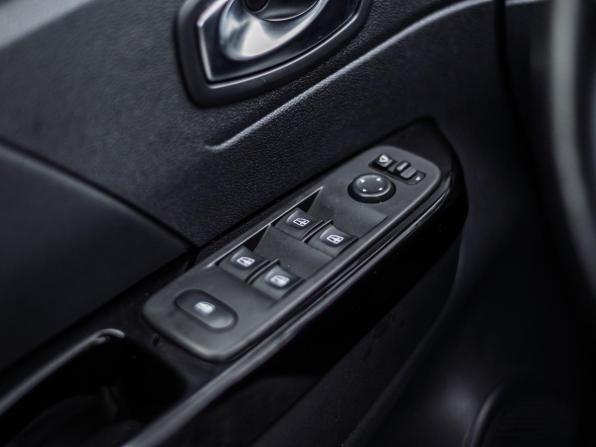 Renault Kaptur I Рестайлинг с пробегом 2020 года, цена 1 477 000 рублей, 83236 км, внедорожник, Автокод Объявления