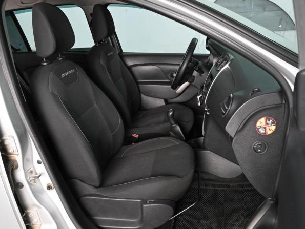 Renault Sandero II Рестайлинг с пробегом 2018 года, цена 1 059 000 рублей, 210690 км, хэтчбек, Автокод Объявления