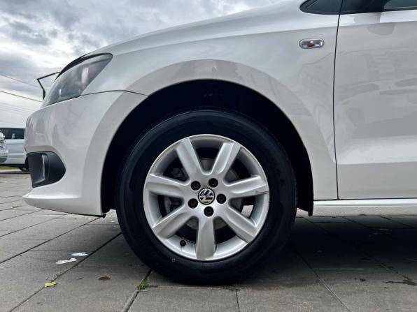 Volkswagen Polo V с пробегом 2013 года, цена 990 000 рублей, 167228 км, седан, Автокод Объявления