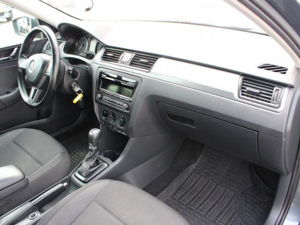Skoda Rapid I с пробегом 2014 года, цена 669 000 рублей, 242458 км, лифтбек, Автокод Объявления