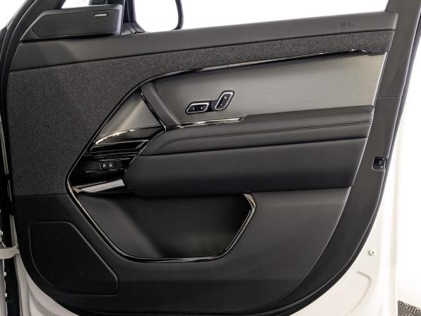 Land Rover Range Rover Sport III с пробегом 2023 года, цена 12 700 000 рублей, 39510 км, внедорожник, Автокод Объявления