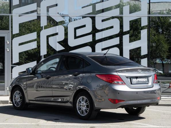 Hyundai Solaris I Рестайлинг с пробегом 2015 года, цена 1 050 000 рублей, 170940 км, седан, Автокод Объявления