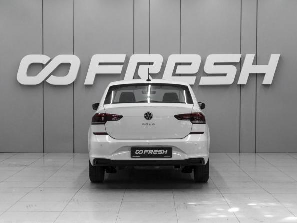 Volkswagen Polo VI с пробегом 2022 года, цена 1 680 000 рублей, 63185 км, лифтбек, Автокод Объявления