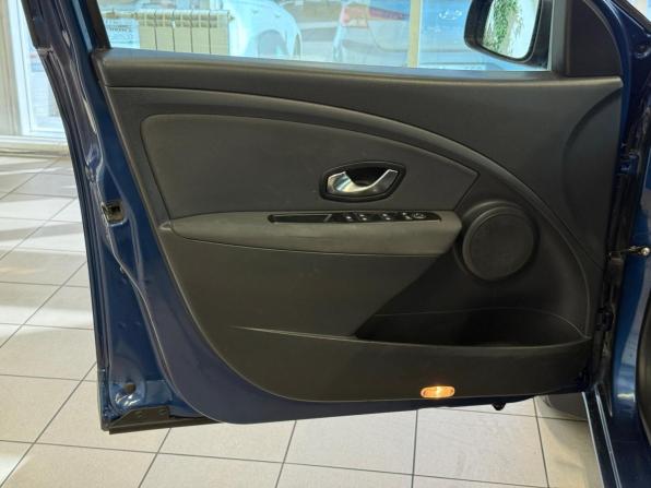Renault Megane III с пробегом 2011 года, цена 737 000 рублей, 179000 км, хэтчбек, Автокод Объявления