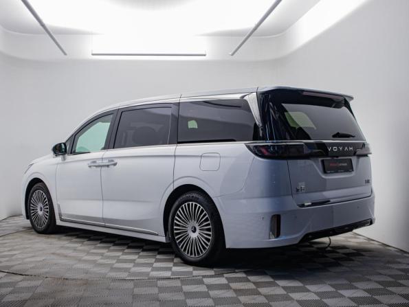 Voyah Dream I Рестайлинг с пробегом 2025 года, цена 6 770 000 рублей, 31607 км, минивэн, Автокод Объявления