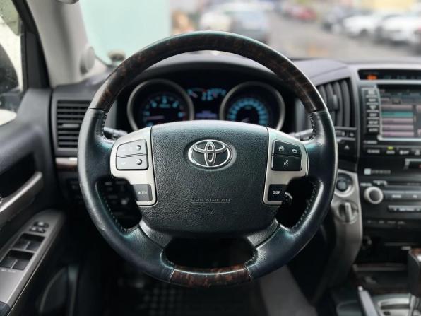 Toyota Land Cruiser 200 Series с пробегом 2011 года, цена 3 600 000 рублей, 162100 км, внедорожник, Автокод Объявления