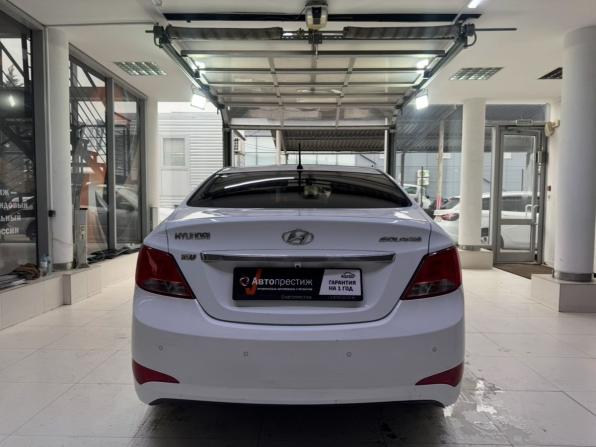 Hyundai Solaris I Рестайлинг с пробегом 2015 года, цена 1 085 000 рублей, 122146 км, седан, Автокод Объявления