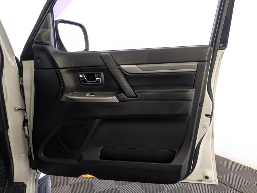 Mitsubishi Pajero IV Рестайлинг 2 Москва  - изображение 25