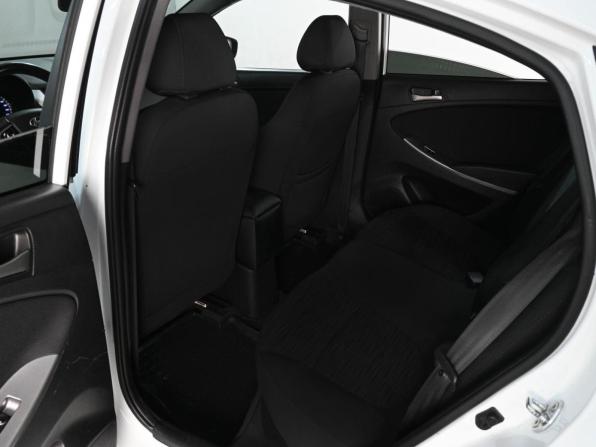 Hyundai Solaris I Рестайлинг с пробегом 2015 года, цена 1 049 000 рублей, 190563 км, седан, Автокод Объявления
