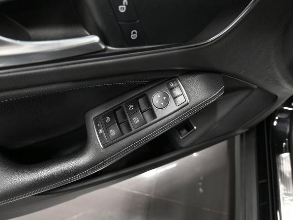 Mercedes-Benz GLA I (X156) Рестайлинг с пробегом 2017 года, цена 2 375 000 рублей, 86955 км, внедорожник, Автокод Объявления