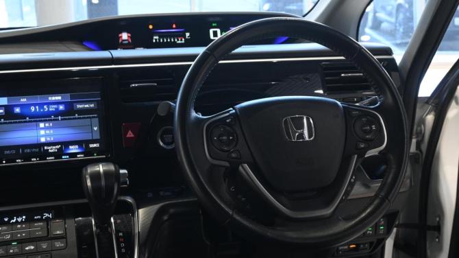Honda Stepwgn V Рестайлинг с пробегом 2020 года, цена 2 295 000 рублей, 115000 км, минивэн, Автокод Объявления