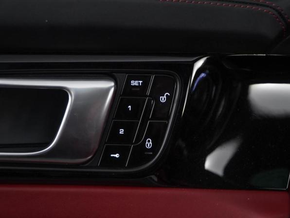 Porsche Panamera II с пробегом 2017 года, цена 6 448 900 рублей, 113366 км, лифтбек, Автокод Объявления