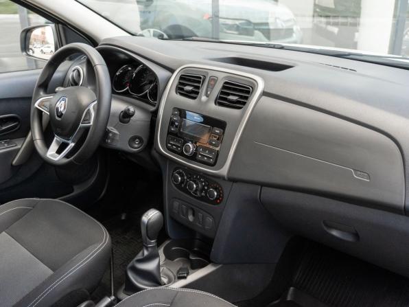 Renault Logan II Рестайлинг с пробегом 2022 года, цена 1 278 100 рублей, 88804 км, седан, Автокод Объявления