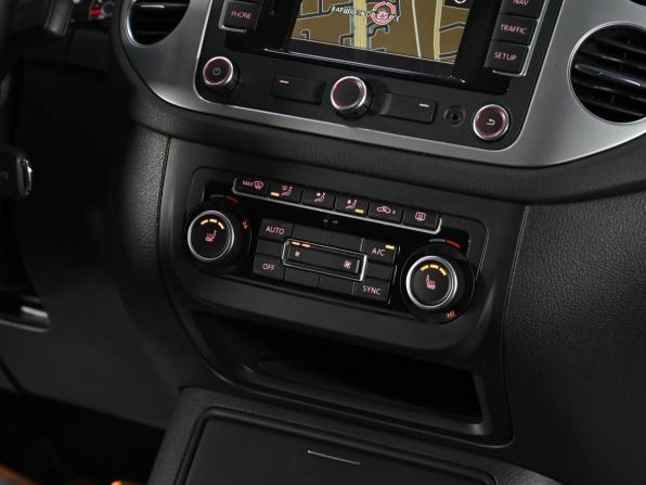 Volkswagen Tiguan I Рестайлинг с пробегом 2013 года, цена 1 149 000 рублей, 196000 км, внедорожник, Автокод Объявления