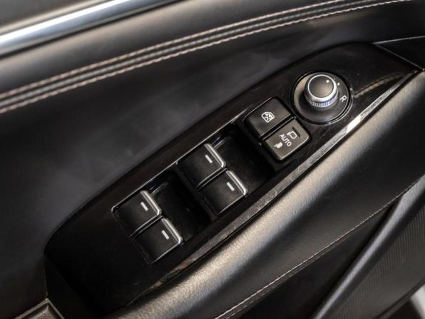 Mazda 6 III (GJ) Рестайлинг 2 с пробегом 2019 года, цена 2 180 000 рублей, 105136 км, седан, Автокод Объявления