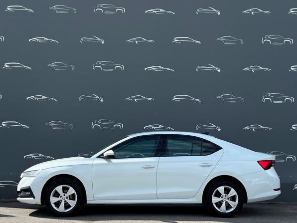Skoda Octavia IV (A8) с пробегом 2021 года, цена 2 097 400 рублей, 127562 км, лифтбек, Автокод Объявления