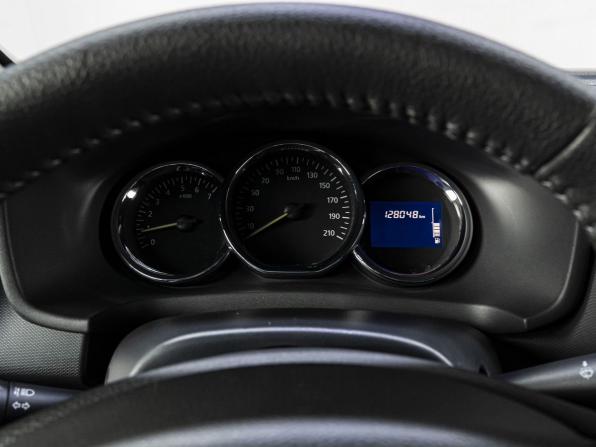 Renault Sandero II с пробегом 2015 года, цена 759 000 рублей, 128046 км, хэтчбек, Автокод Объявления
