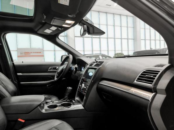 Ford Explorer V Рестайлинг с пробегом 2017 года, цена 2 690 000 рублей, 214786 км, внедорожник, Автокод Объявления