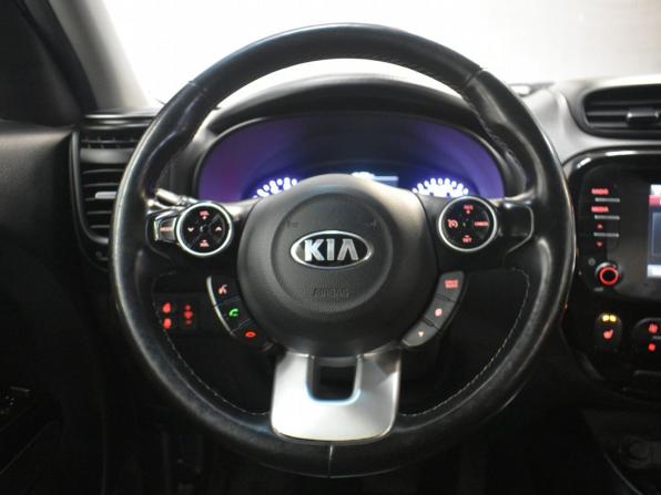 Kia Soul II Рестайлинг с пробегом 2018 года, цена 1 499 000 рублей, 142510 км, хэтчбек, Автокод Объявления