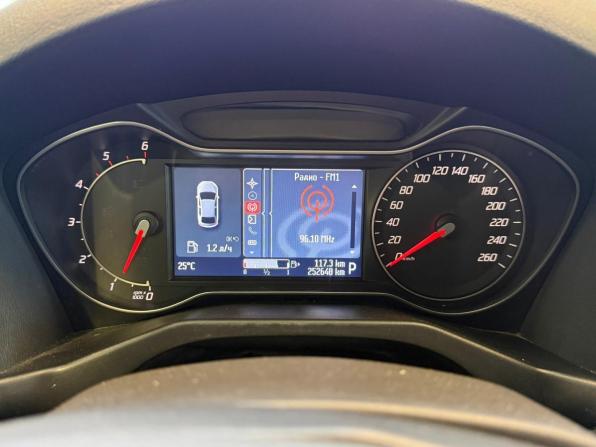 Ford Mondeo IV Рестайлинг с пробегом 2011 года, цена 900 000 рублей, 252648 км, седан, Автокод Объявления