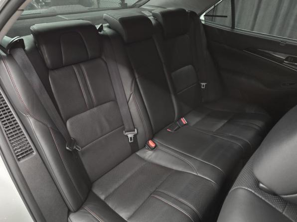 Toyota Crown XIV (S210) Рестайлинг с пробегом 2015 года, цена 2 649 000 рублей, 193000 км, седан, Автокод Объявления