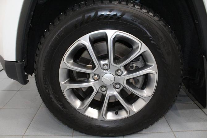 Jeep Grand Cherokee IV (WK2) Рестайлинг с пробегом 2013 года, цена 1 949 000 рублей, 193610 км, внедорожник, Автокод Объявления