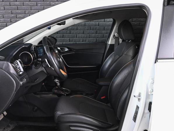 Kia Ceed III с пробегом 2019 года, цена 1 790 000 рублей, 79311 км, универсал, Автокод Объявления