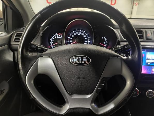 Kia Rio III Рестайлинг с пробегом 2015 года, цена 899 000 рублей, 63549 км, хэтчбек, Автокод Объявления