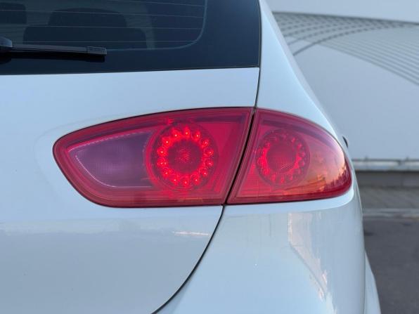 SEAT Leon II Рестайлинг с пробегом 2010 года, цена 670 000 рублей, 181117 км, хэтчбек, Автокод Объявления