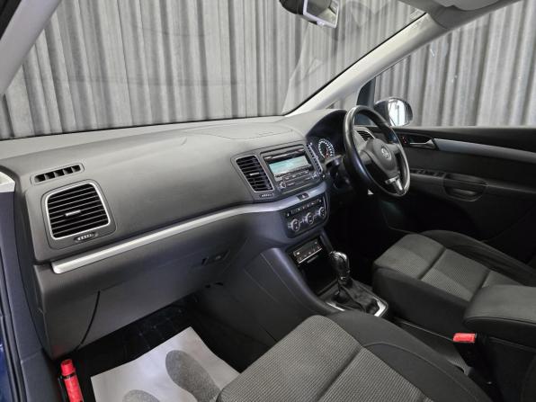 Volkswagen Sharan II с пробегом 2012 года, цена 999 000 рублей, 161366 км, минивэн, Автокод Объявления