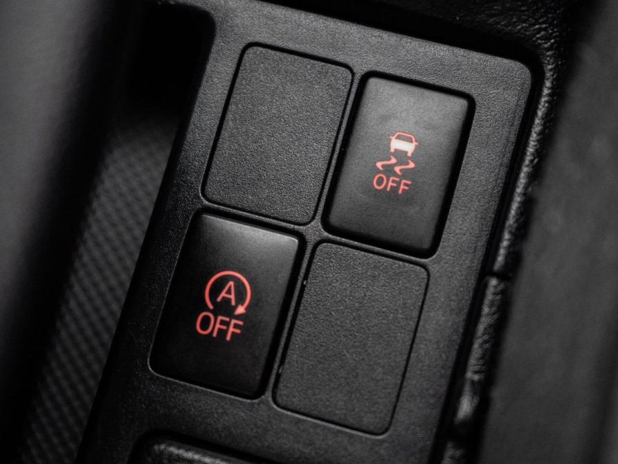 Toyota Vitz III (XP130) Рестайлинг 2 Иркутск  - изображение 16