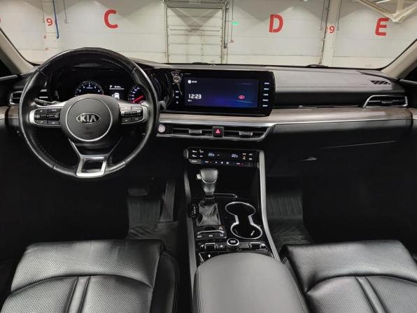 Kia K5 III с пробегом 2020 года, цена 2 410 000 рублей, 90494 км, седан, Автокод Объявления