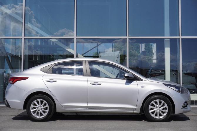 Hyundai Solaris II с пробегом 2019 года, цена 1 313 000 рублей, 168350 км, седан, Автокод Объявления