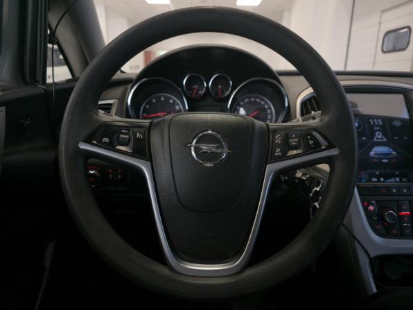Opel Astra J с пробегом 2010 года, цена 649 000 рублей, 270033 км, хэтчбек, Автокод Объявления
