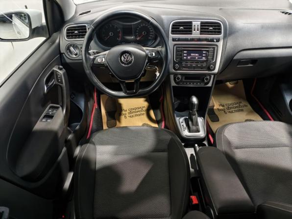 Volkswagen Polo V Рестайлинг с пробегом 2017 года, цена 1 215 000 рублей, 105721 км, седан, Автокод Объявления