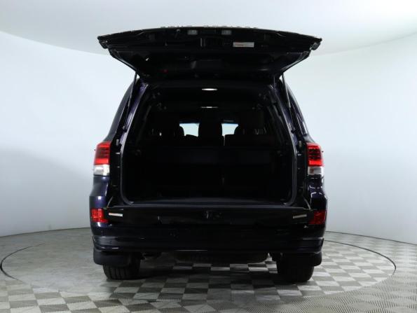 Toyota Land Cruiser 200 Series Рестайлинг 2 с пробегом 2019 года, цена 9 900 000 рублей, 48474 км, внедорожник, Автокод Объявления